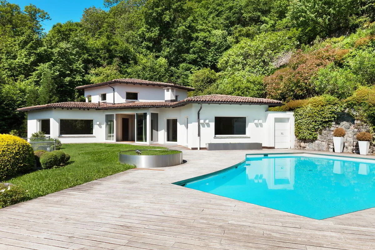 Pool Remodeling Contractors company